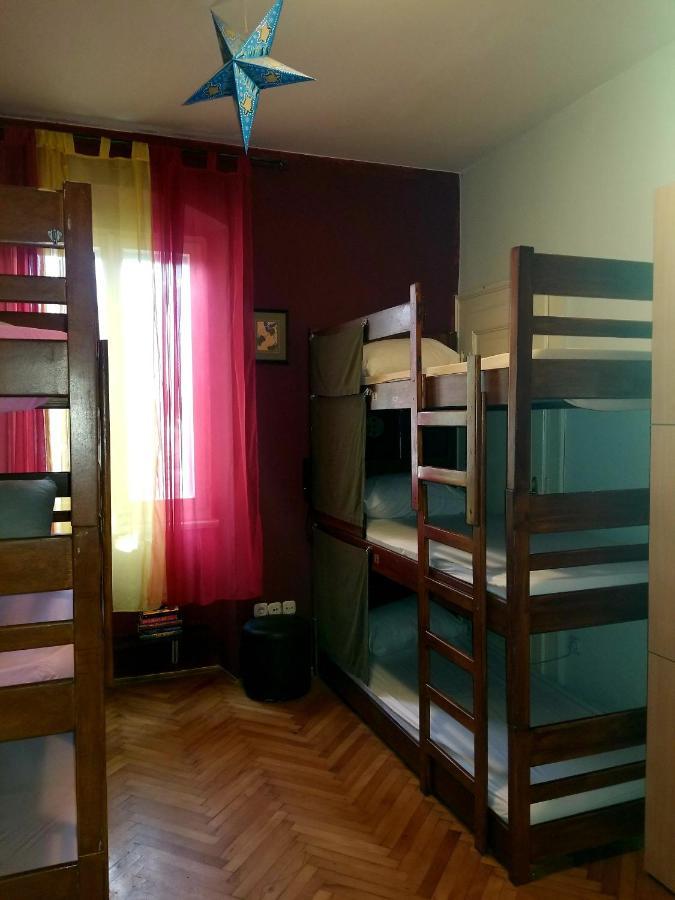 Hurricane Hostel Split Bagian luar foto